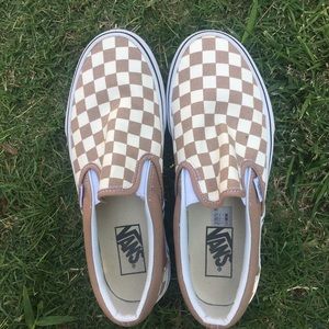 Brown checkered vans (brand new)